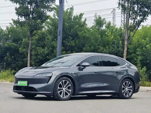 AITO WISDOM WORLD R7 2024