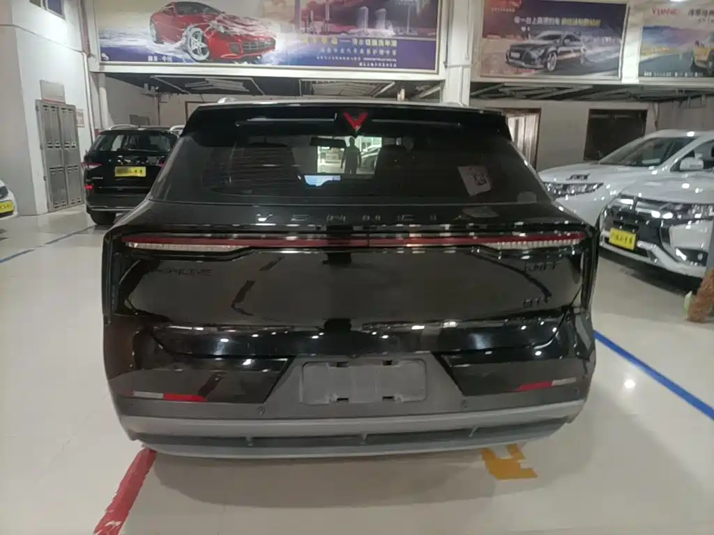 Venucia V — миниатюра 6