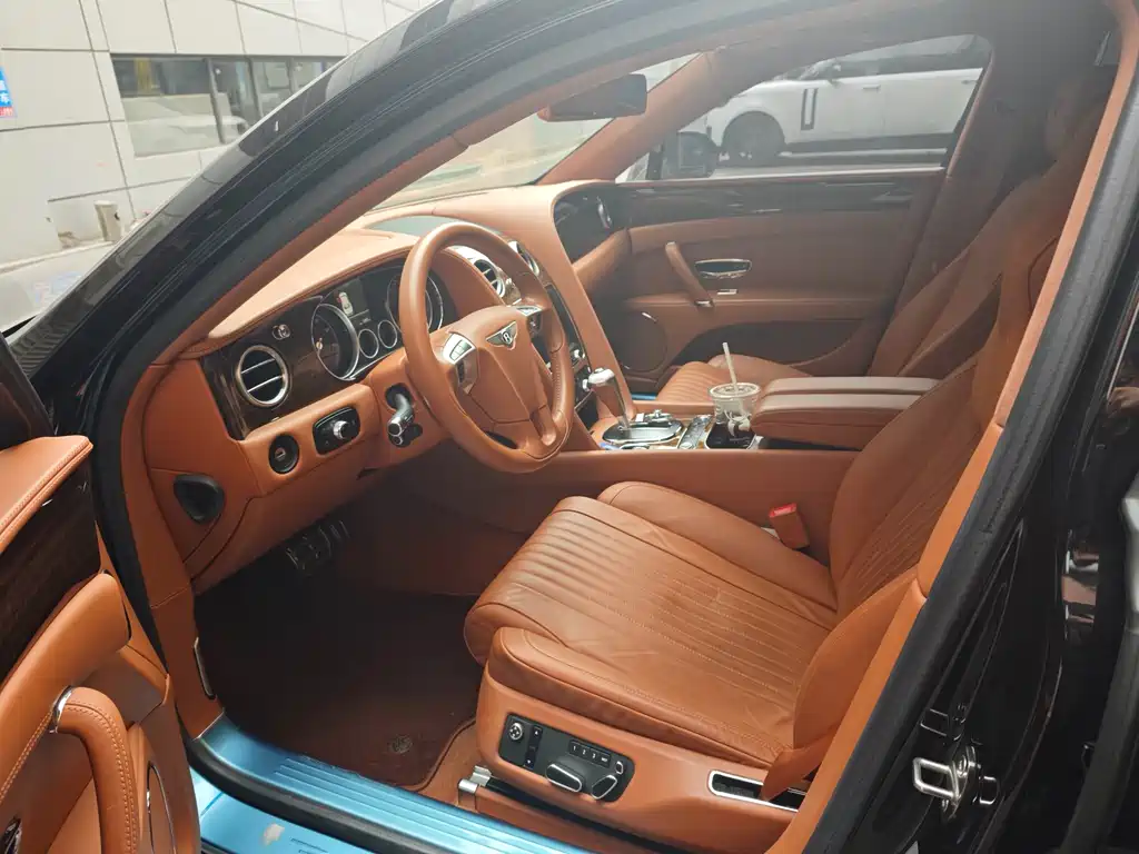 Bentley Flying Spur 2017 4.0T V8 Standard