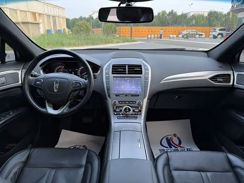 Lincoln MKZ — миниатюра 7