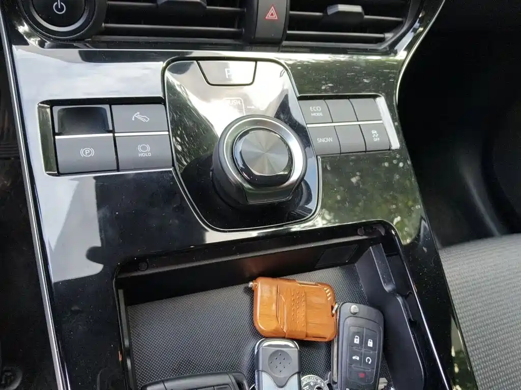 Toyota bZ4X — миниатюра 7
