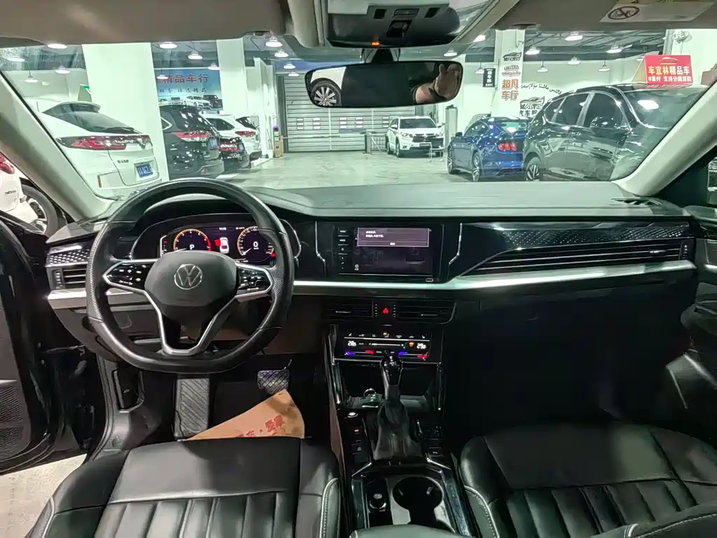 Volkswagen Passat 2023 330TSI Elite