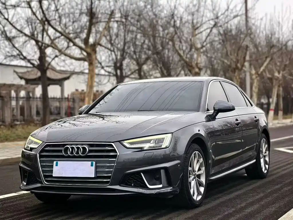 Audi A4L 2020