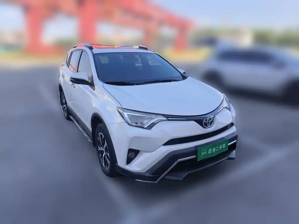 Toyota RAV4 — миниатюра 24