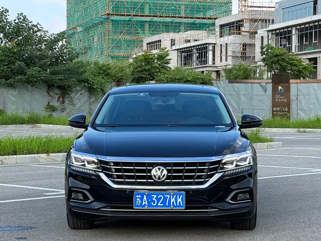 Volkswagen Passat 2019 330TSI Luxury VI