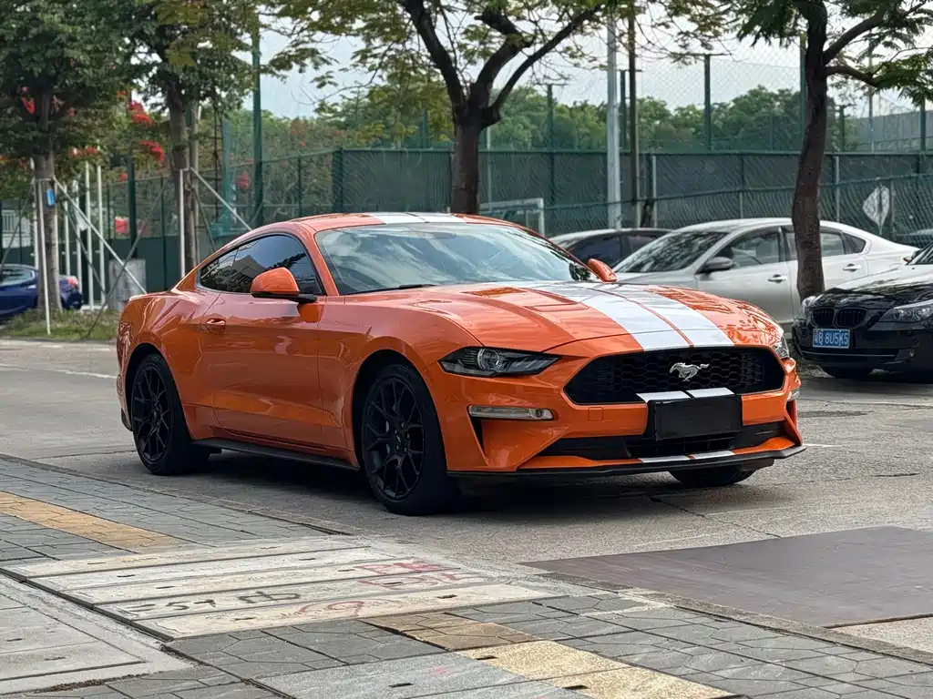 Ford Mustang 2.3L EcoBoost, фото 3