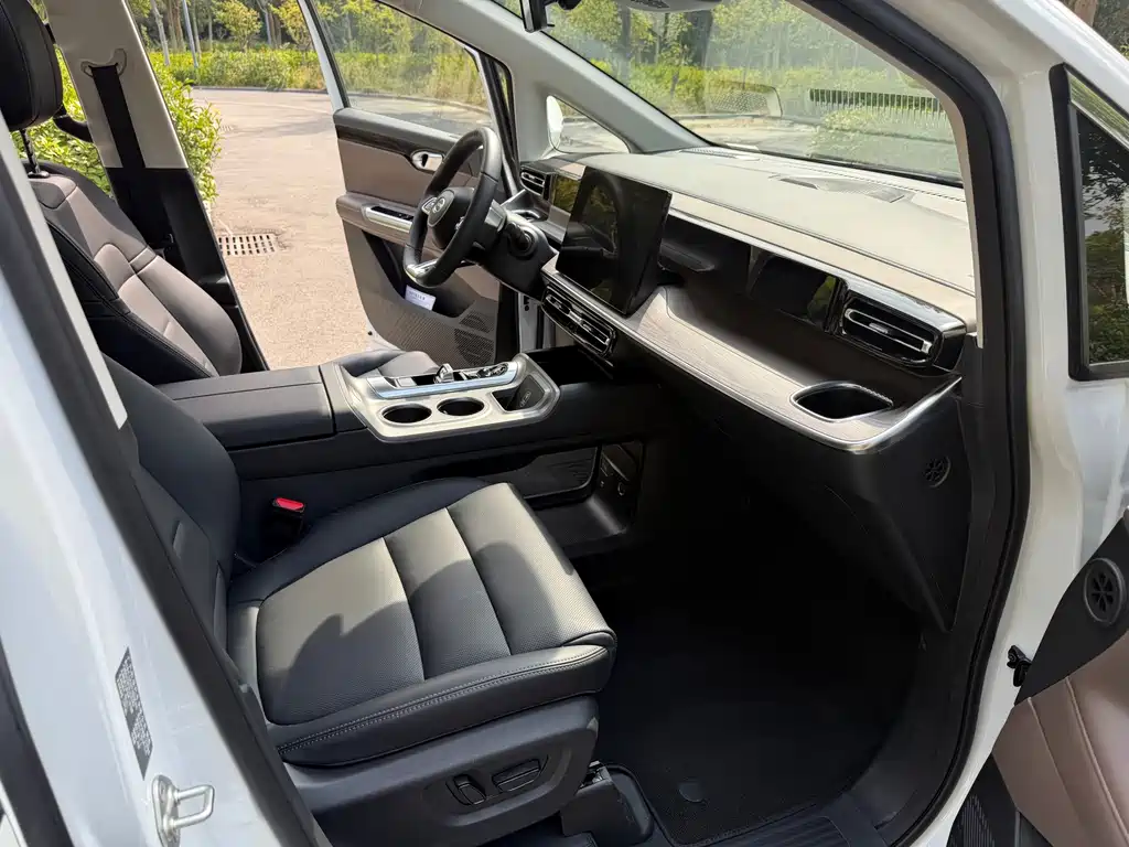 GAC Motor Trumpchi E8 — миниатюра 8