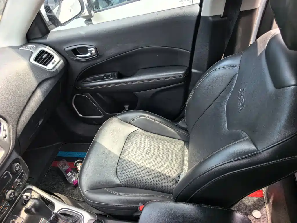 Jeep Compass — миниатюра 12