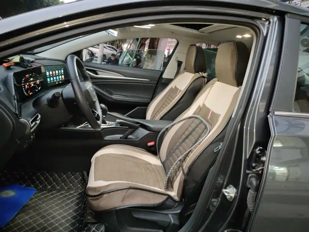 Changan Eado 2022 PLUS 1.6L GDI MT Luxury