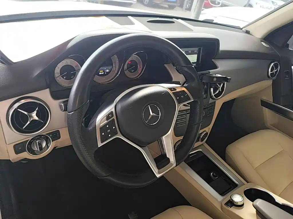 Mercedes-Benz GLK-Class — миниатюра 11