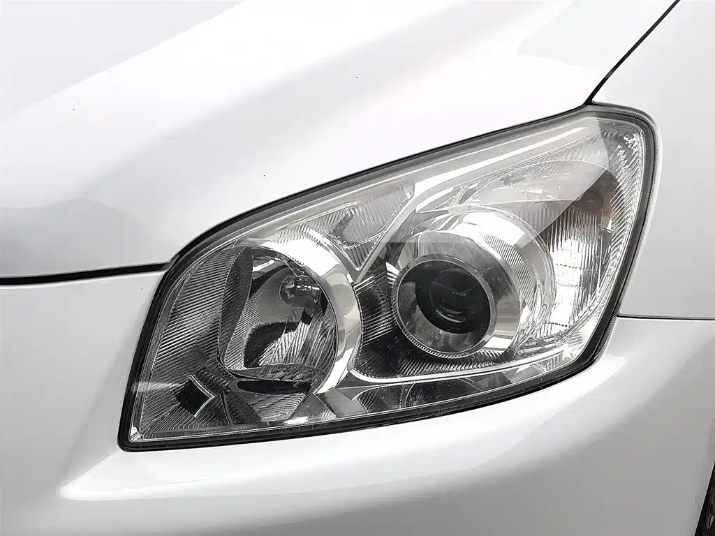 Toyota RAV4 2010 2.0L AT Luxury