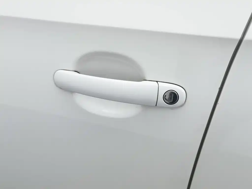 Skoda Rapid — миниатюра 18
