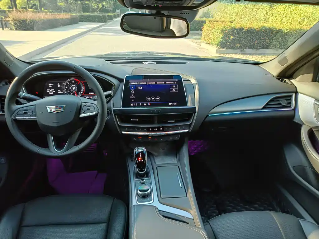 Cadillac CT5 — миниатюра 6