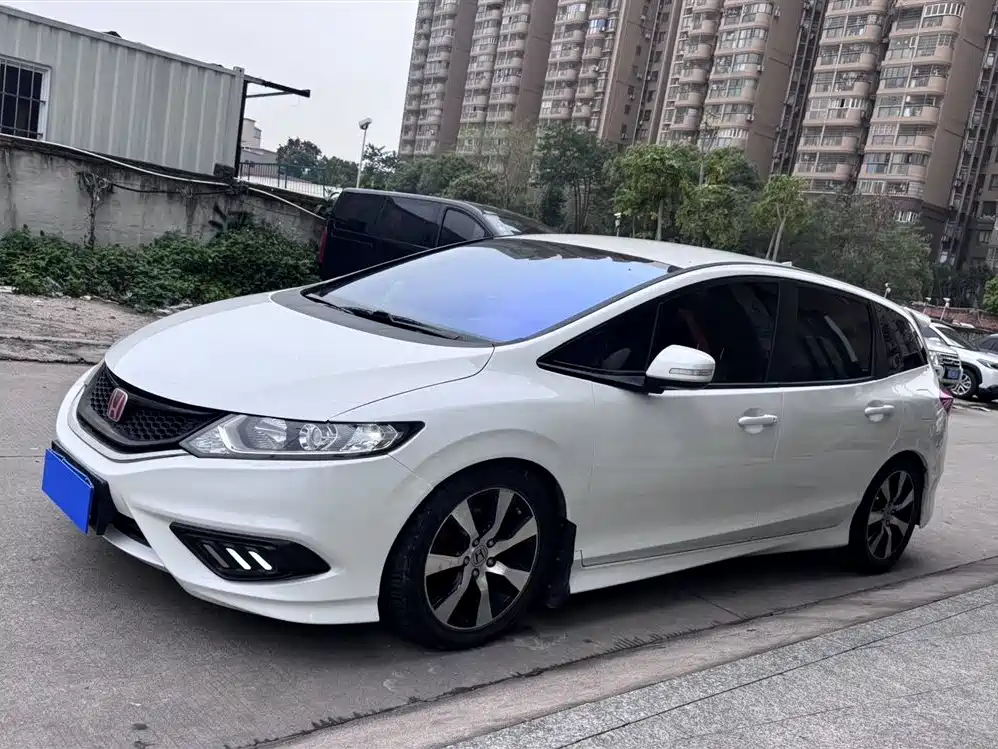 Honda Jade 2015
