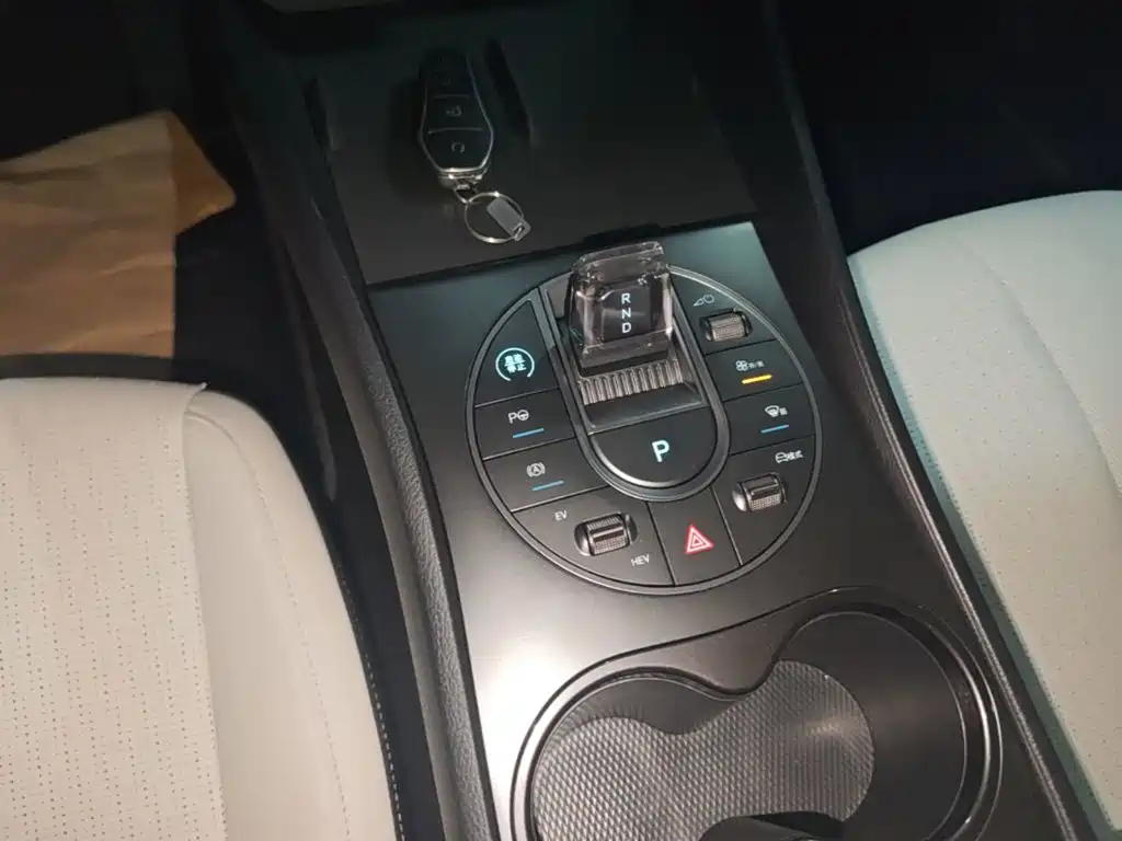 BYD Seal 05 DM-i — миниатюра 14