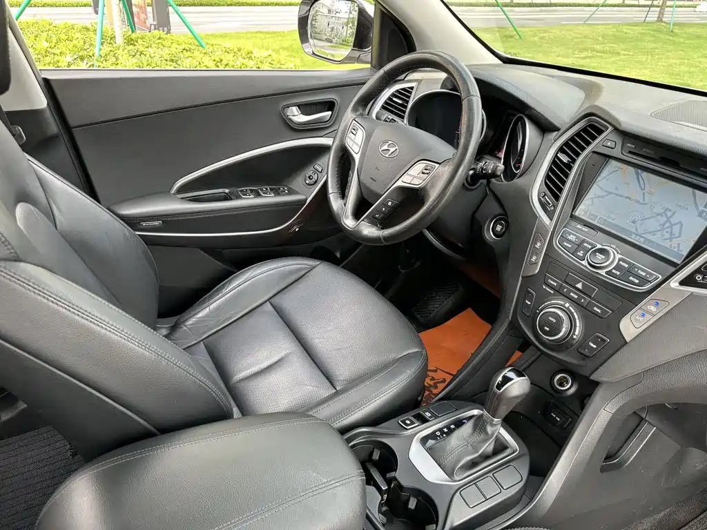 Hyundai Santa Fe — миниатюра 6