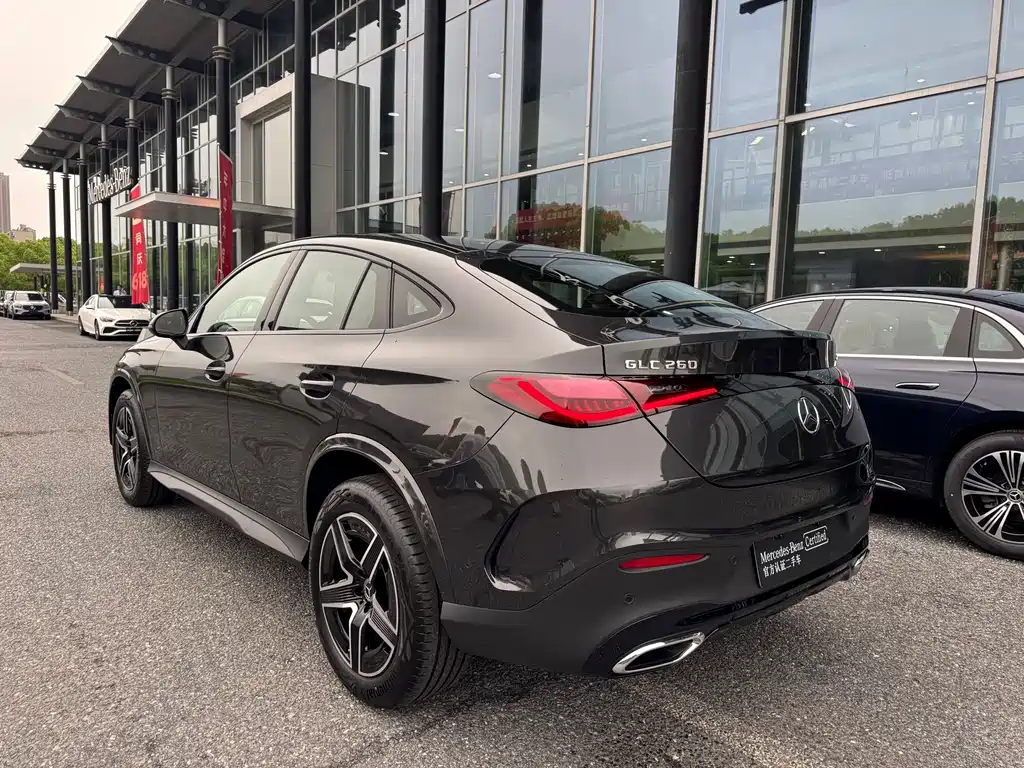 Mercedes-Benz GLC 2025 GLC 260 4MATIC SUV