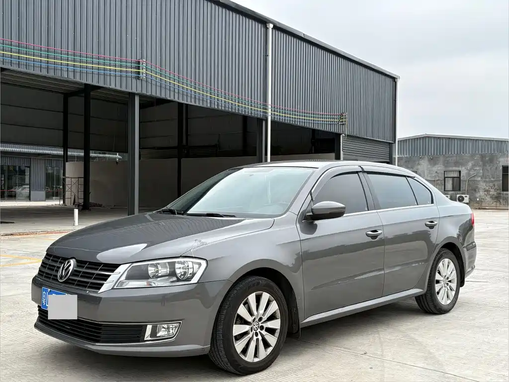 Volkswagen Lavida 2015
