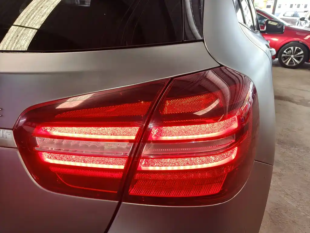 Mercedes-Benz GLA — миниатюра 8