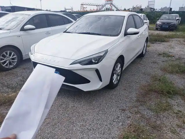 Roewe i5
