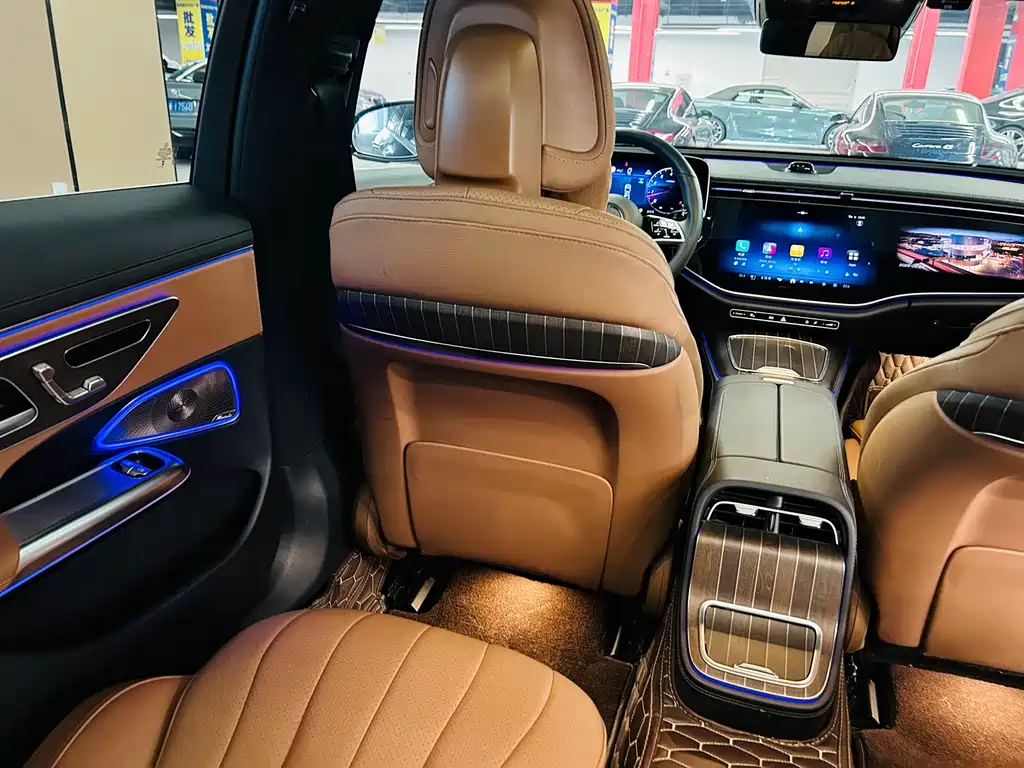Mercedes-Benz E-Class — миниатюра 20