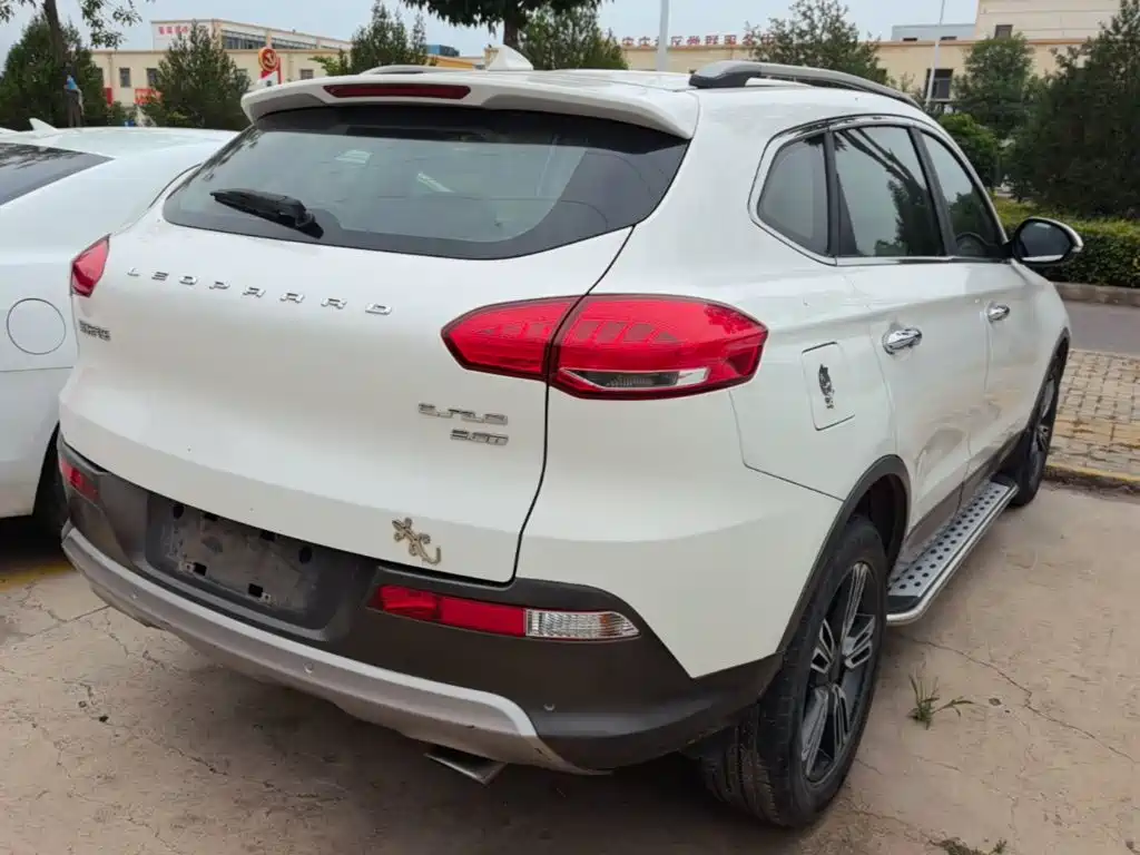 Changfeng CS10 2015 2.0T MT