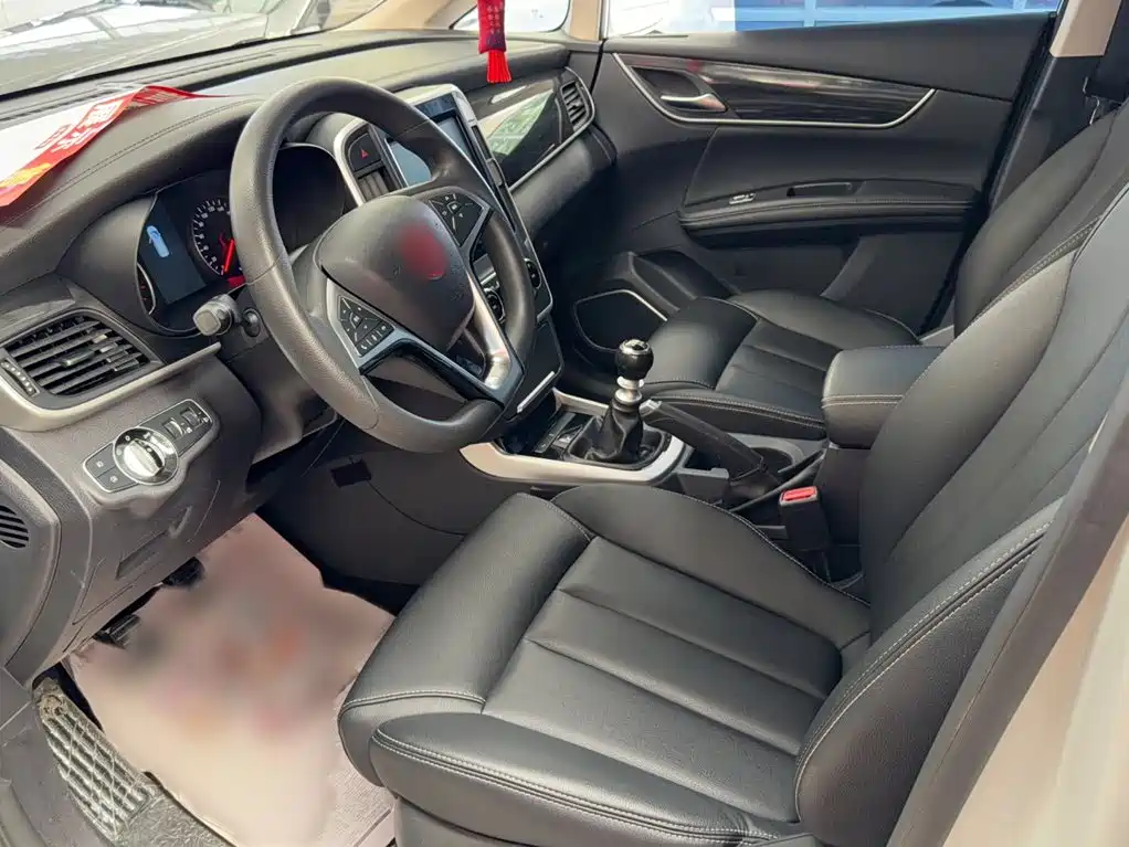 BYD MAX — миниатюра 9