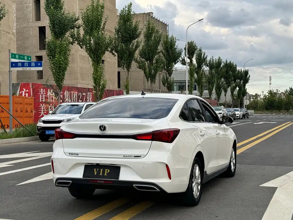Changan Eado — миниатюра 9