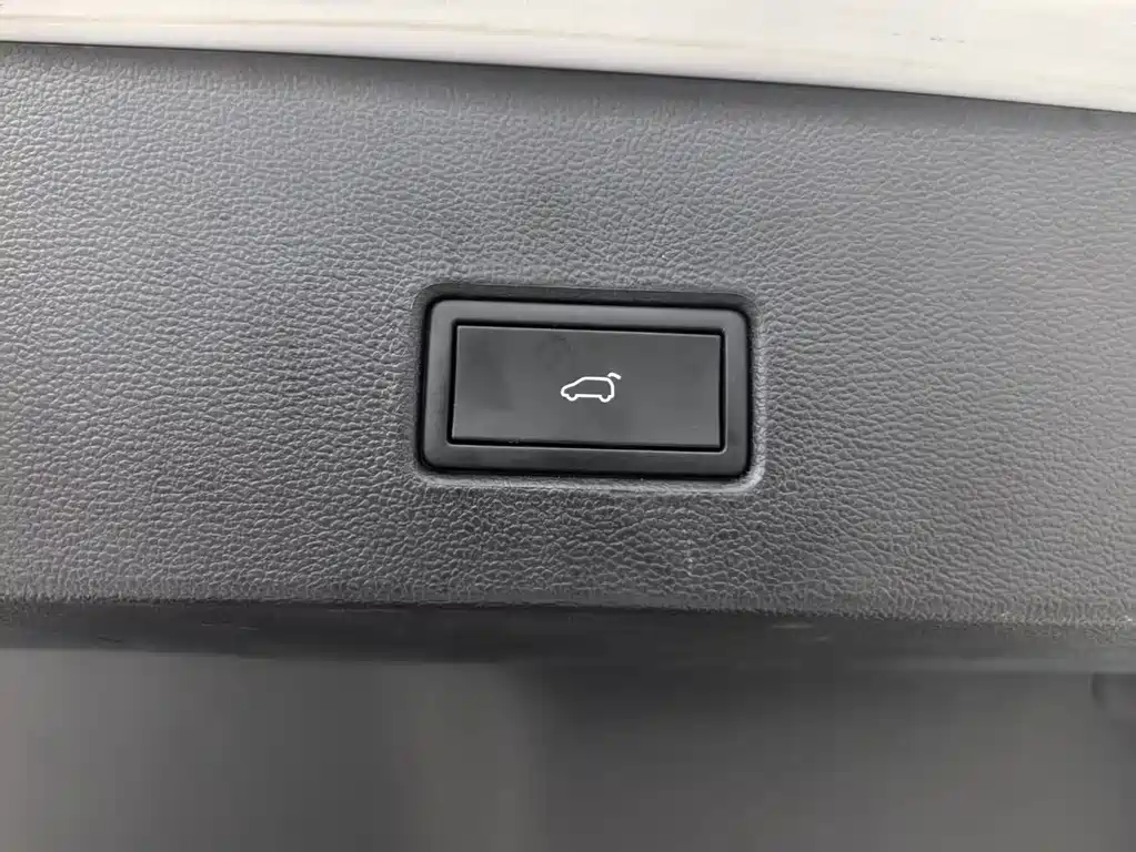 VOLKSWAGEN T ROC EXPLORING SONGS