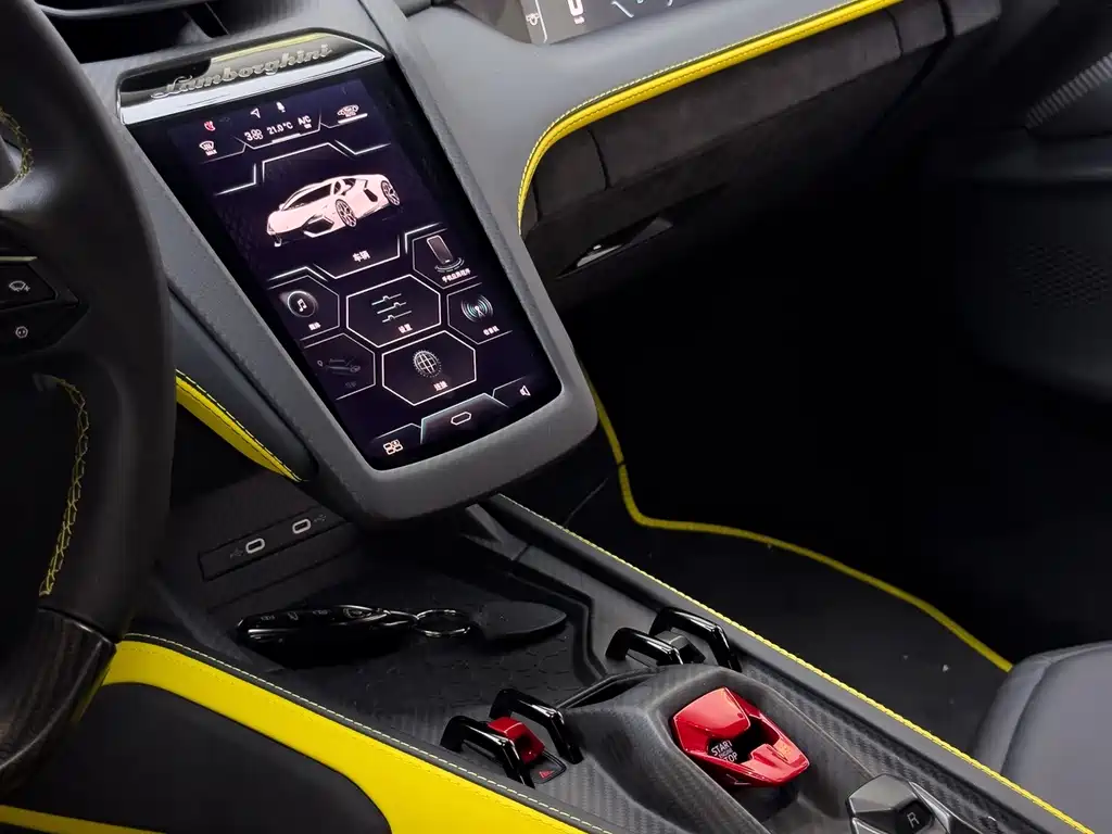 Lamborghini Revuelto — миниатюра 31