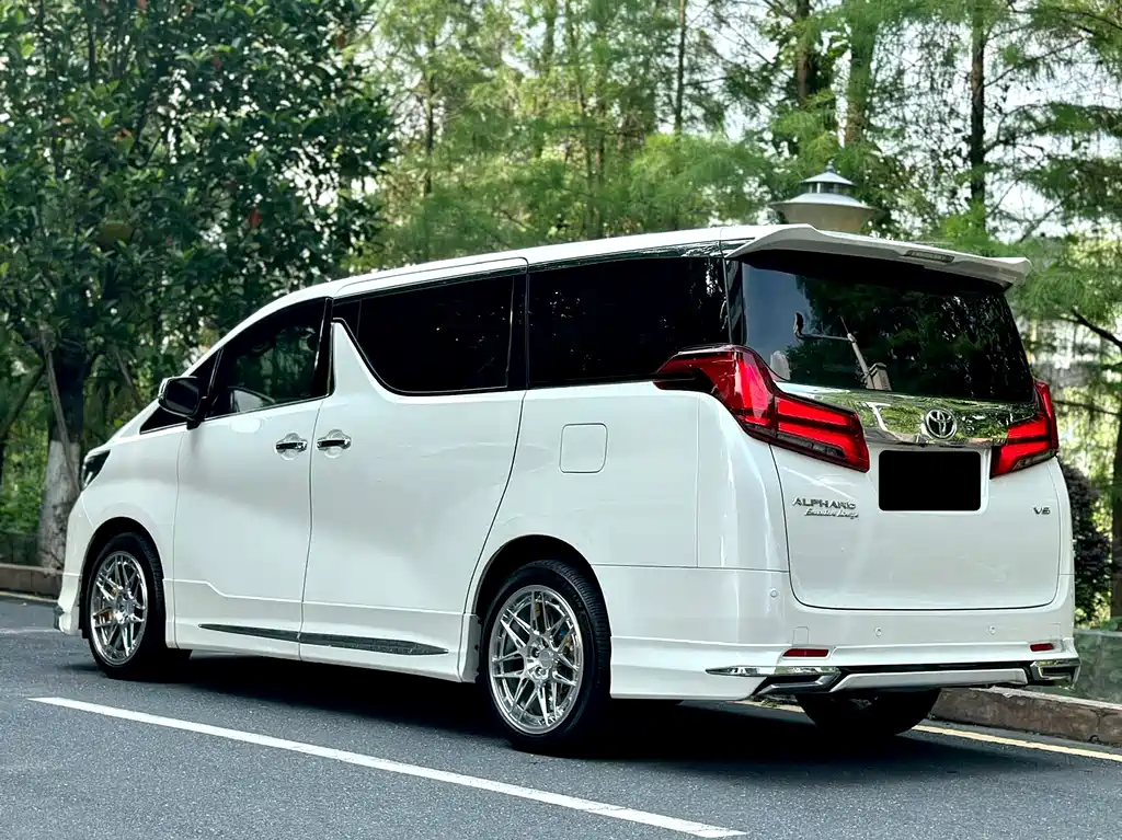 Toyota Alphard 2018 3.5L Luxury