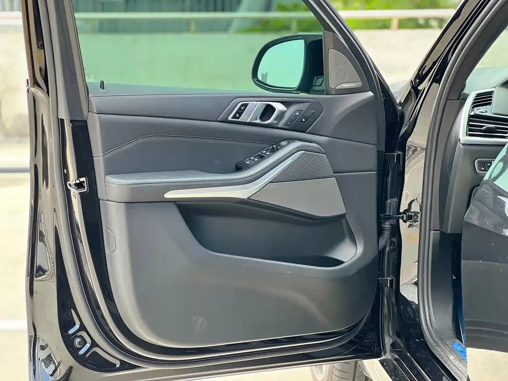 BMW X5 M — миниатюра 13