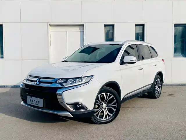MITSUBISHI OUTLANDER 2017