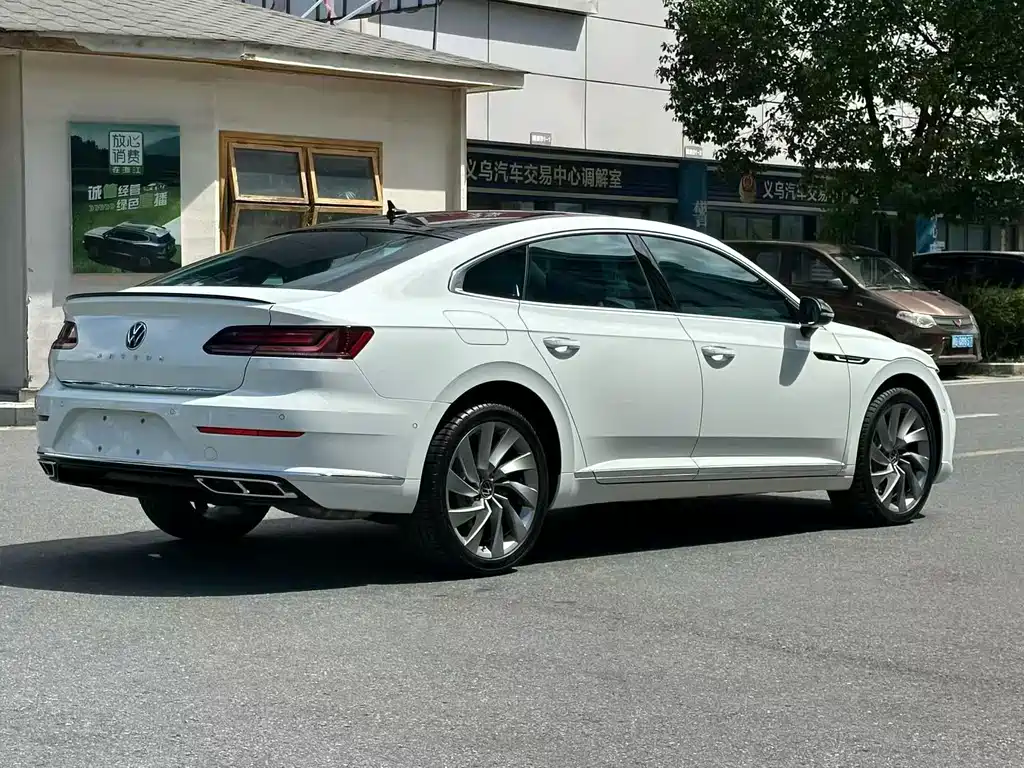 Volkswagen CC — миниатюра 9