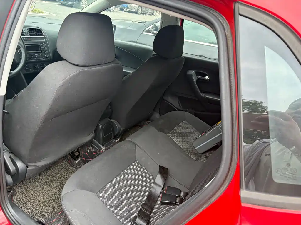 Volkswagen Polo — миниатюра 8