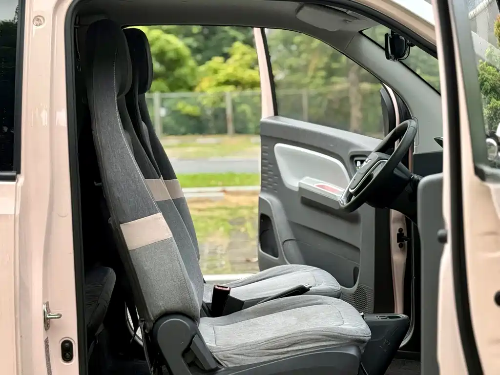 Wuling MINIEV — миниатюра 16