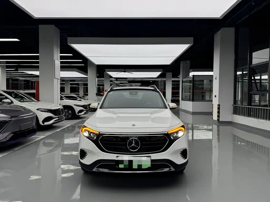 Mercedes-Benz EQB