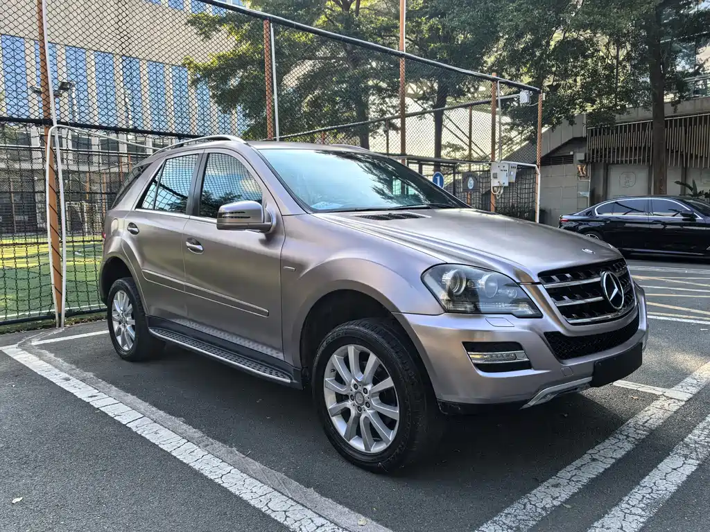 Mercedes-Benz M 2010 ML 350 4MATIC Luxury