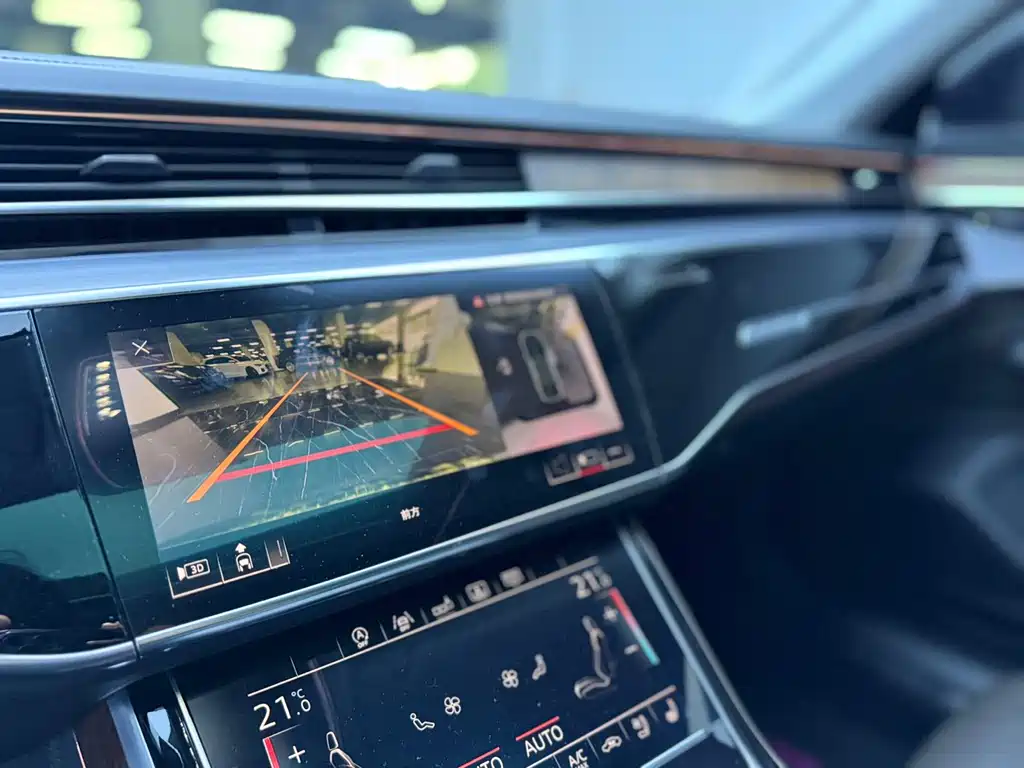 Audi A8 — миниатюра 6