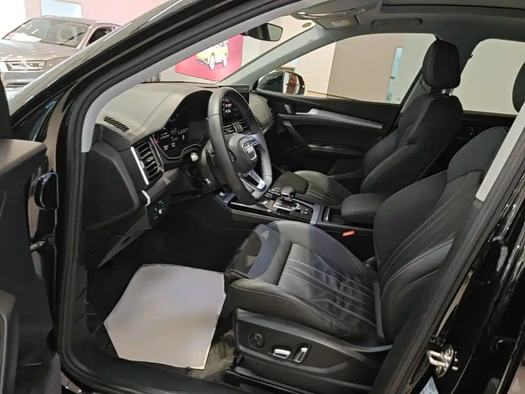 Audi Q5L — миниатюра 15