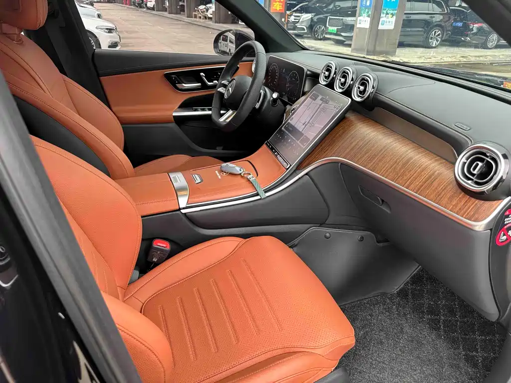Mercedes-Benz GLC 2023 GLC 300 L 4MATIC 7 мест