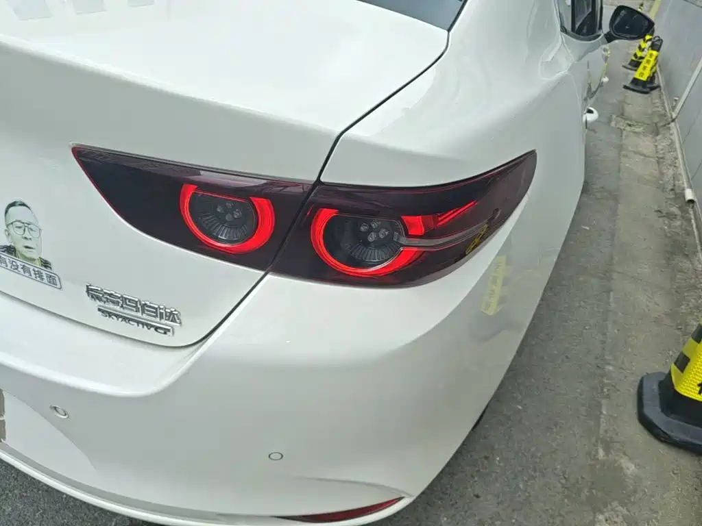 Mazda 3 Axela — миниатюра 8