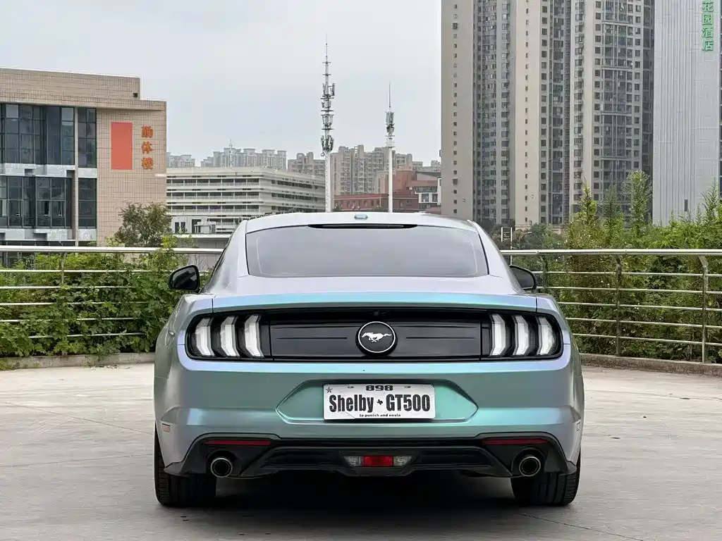 Ford Mustang — миниатюра 8