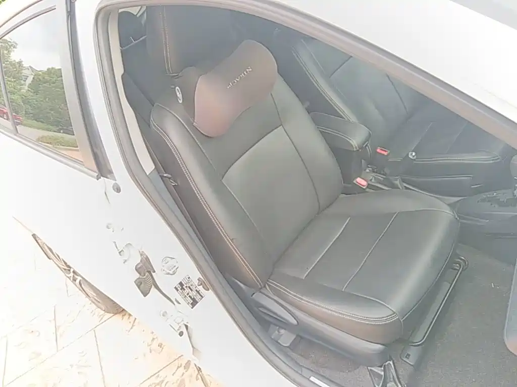 Toyota Yaris L — миниатюра 25