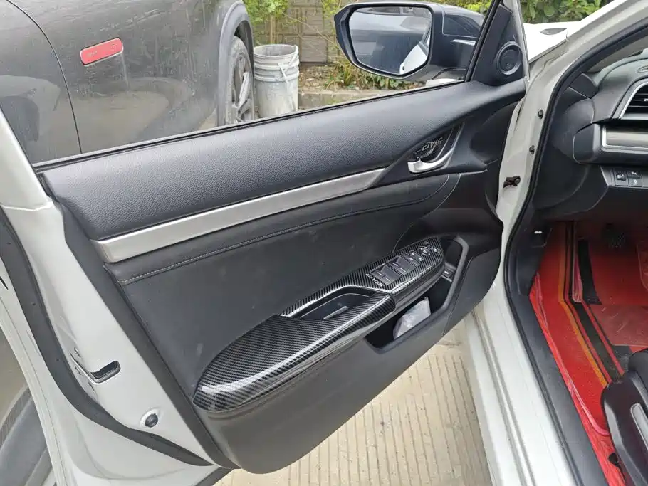 Honda Civic — миниатюра 7