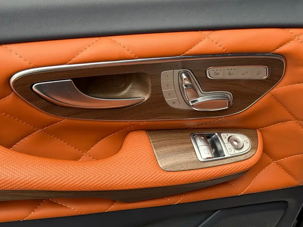 MERCEDES-BENZ V CLASS