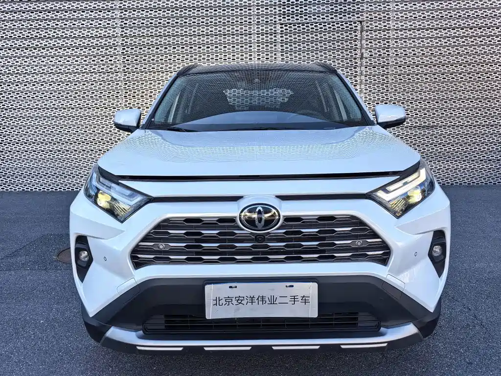 Toyota RAV4 — миниатюра 3