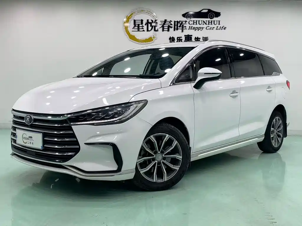 BYD MAX