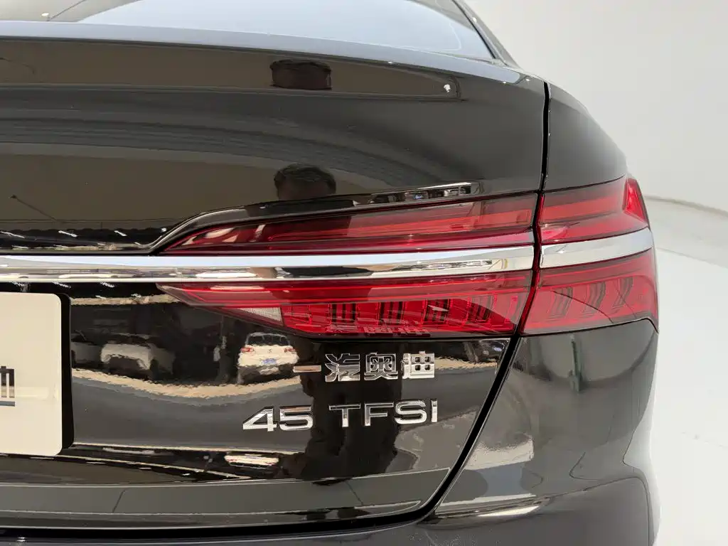 Audi A6L — миниатюра 10