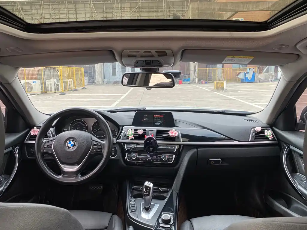 BMW 3 Series — миниатюра 10